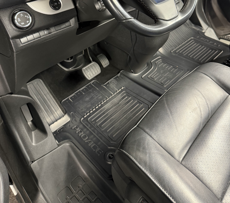 Po kompleksowym detailingu wnętrza